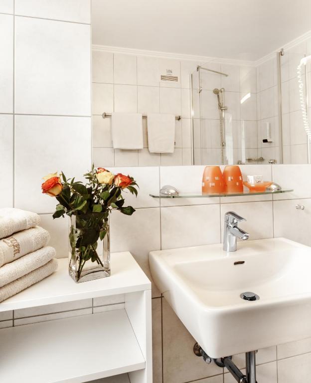 Kraners Alpenhof Bio Bed And Breakfast Pension Weissensee Exterior photo